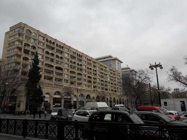 Апартаменты HILTON BAKU. Opposite the Apartment. Баку-29